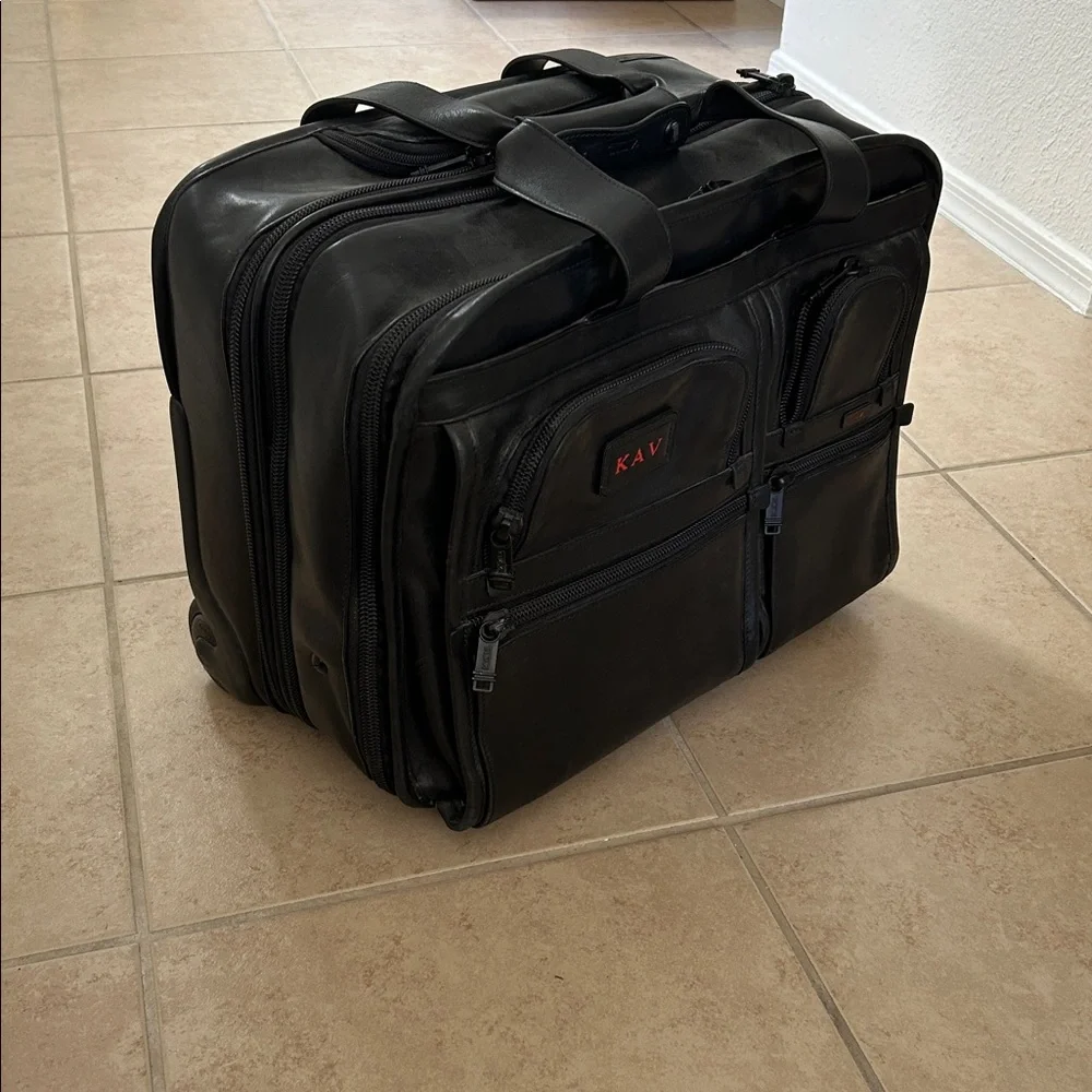 Tumi Alpha Deluxe Leather Rolling Briefcase With KAV Monogram - Picture 4 of 11